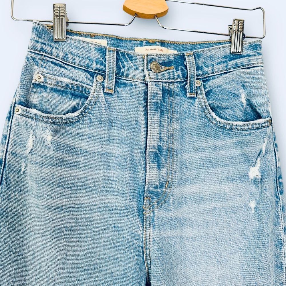 Levi's Premium 70's High Rise Flare Jeans - Picture 4 of 11